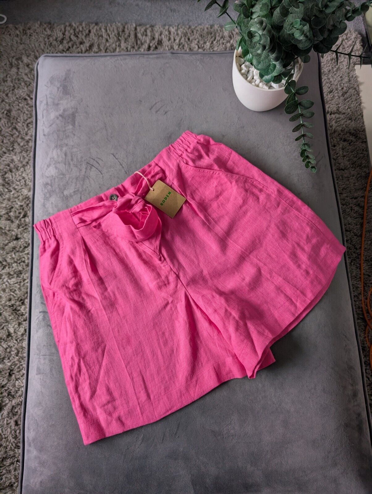 New Women's BODEN 100% Linen Bright Pink Shorts UK 12 Pink Tie Belt Summer