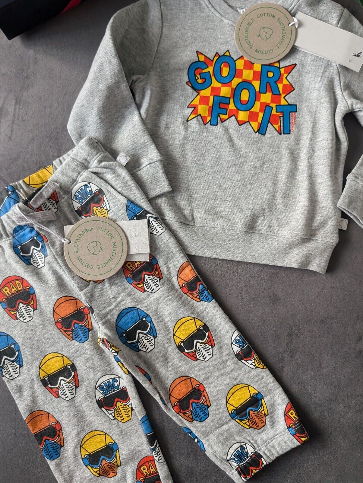 New Stella McCartney Boys Go For It Racers Race Car Tracksuit 2 Years Grey Gift