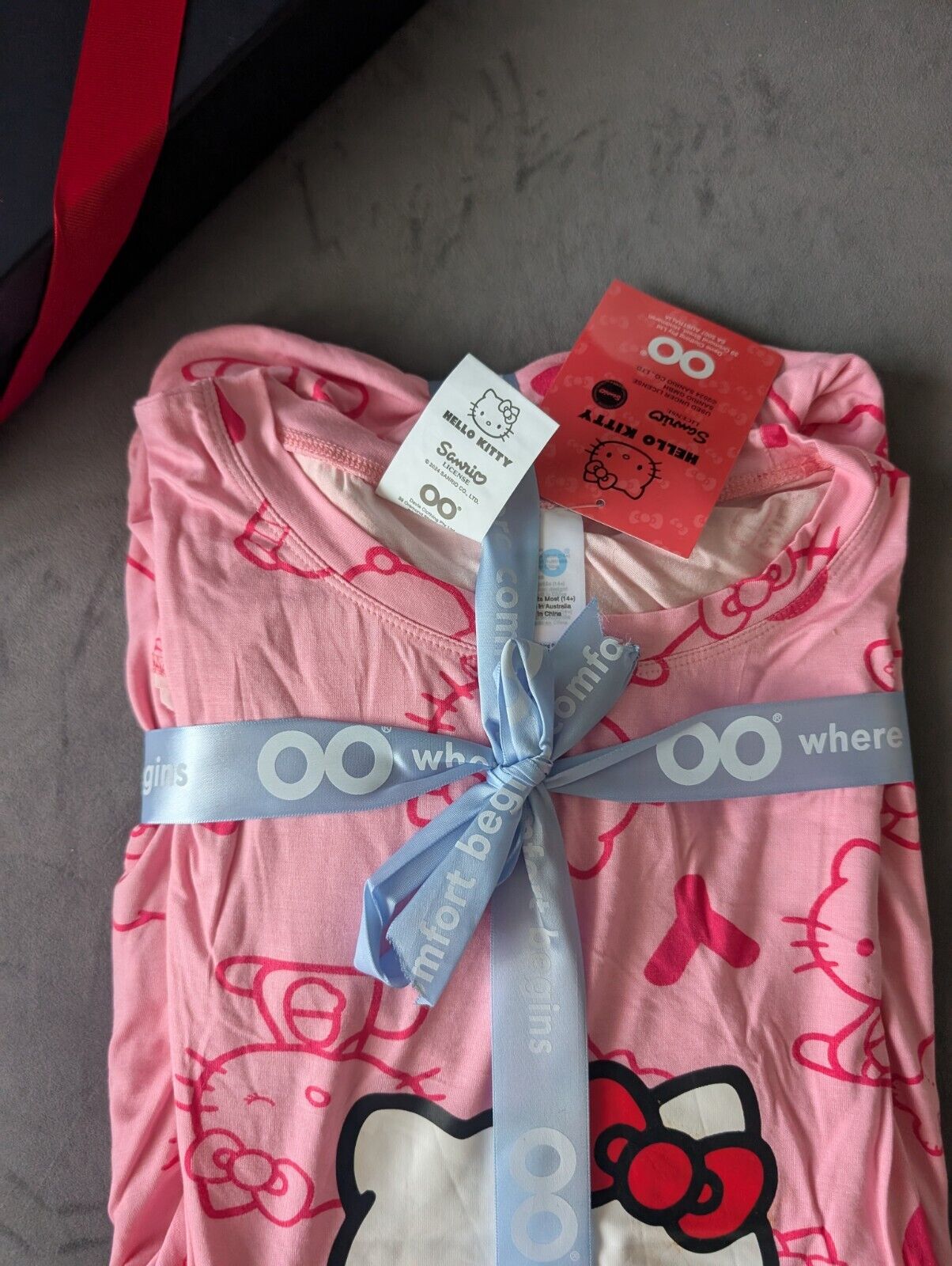 New Hello Kitty Oodie Sleep Tee - BRAND NEW! STILL WITH ORIGINAL PACKAGING gift