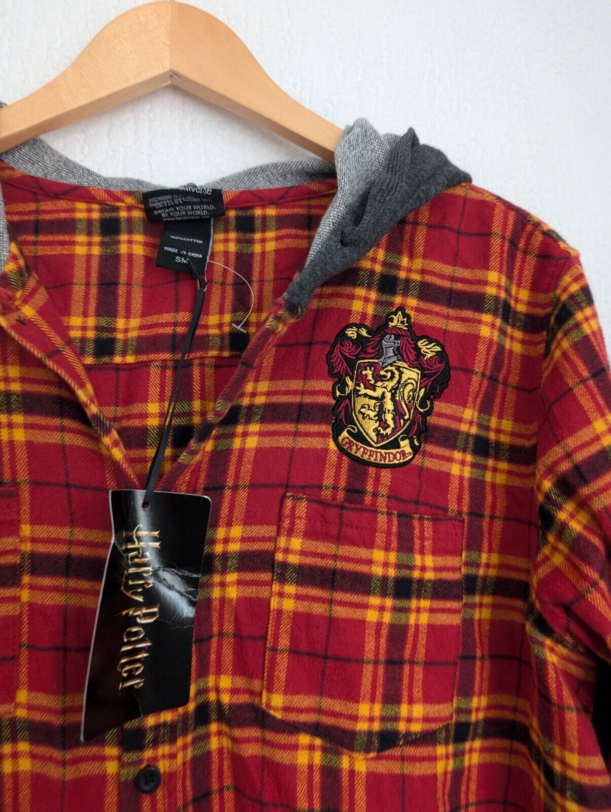 Rare New Our Universe Box Lunch NWT Harry Potter Griffindor Hooded Flannel Shirt