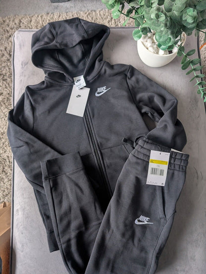 New Nike Kids Unisex Full Black Tracksuit Full Zip Top + Joggers Casual Size S