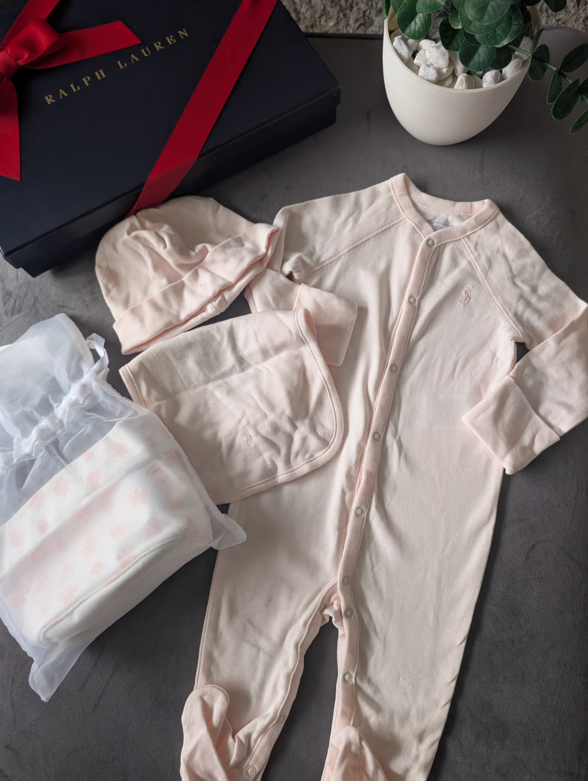 New Ralph Lauren Baby Pink Gift Set Basket Bear Romper Hat + Bib 3-6m Girls 3pc