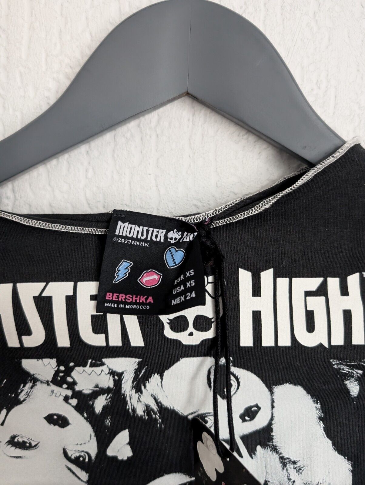 New Rare Monster High Camiseta Bershka Monster High tshirt XS Logo Design Doll