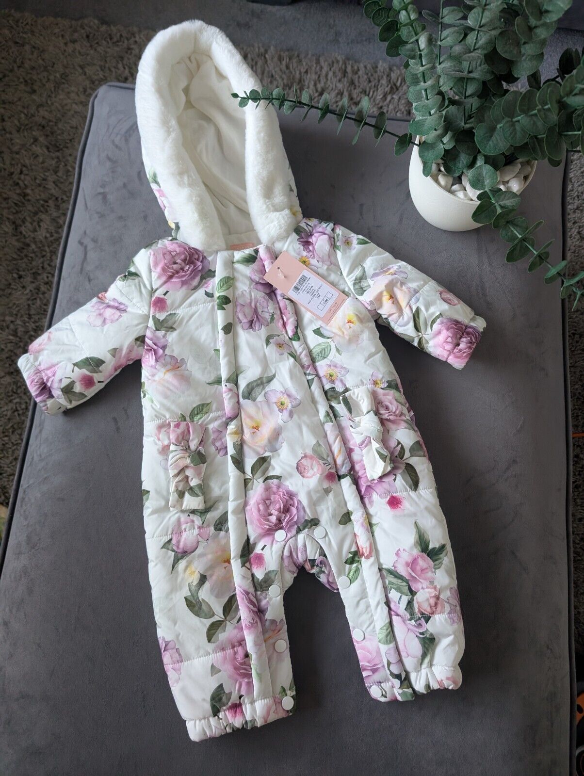 NEW Gorgeous Faux Fur Lined Soft Floral Pink Roses Lipsy Snowsuit/pramsuit 3-6m