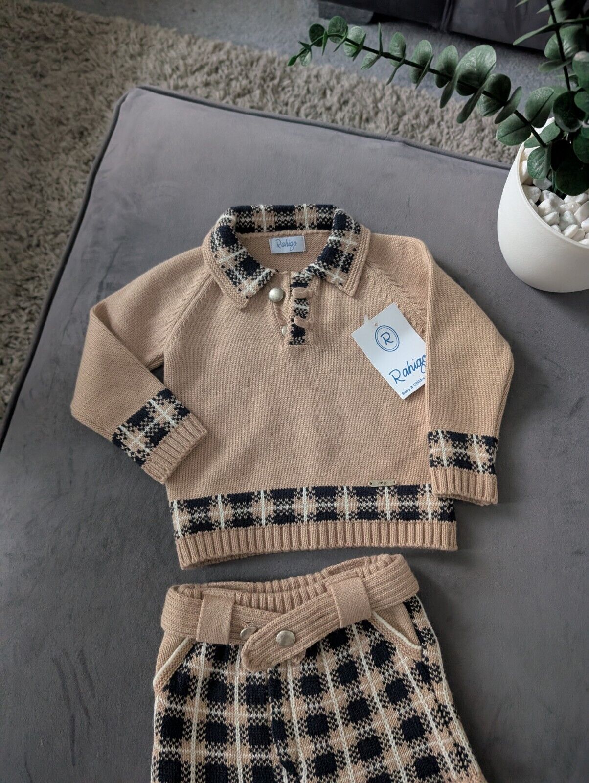 New Gorgeous Brown Black Knit Rahigo Knit Two Piece set Spanish Age 12 Months