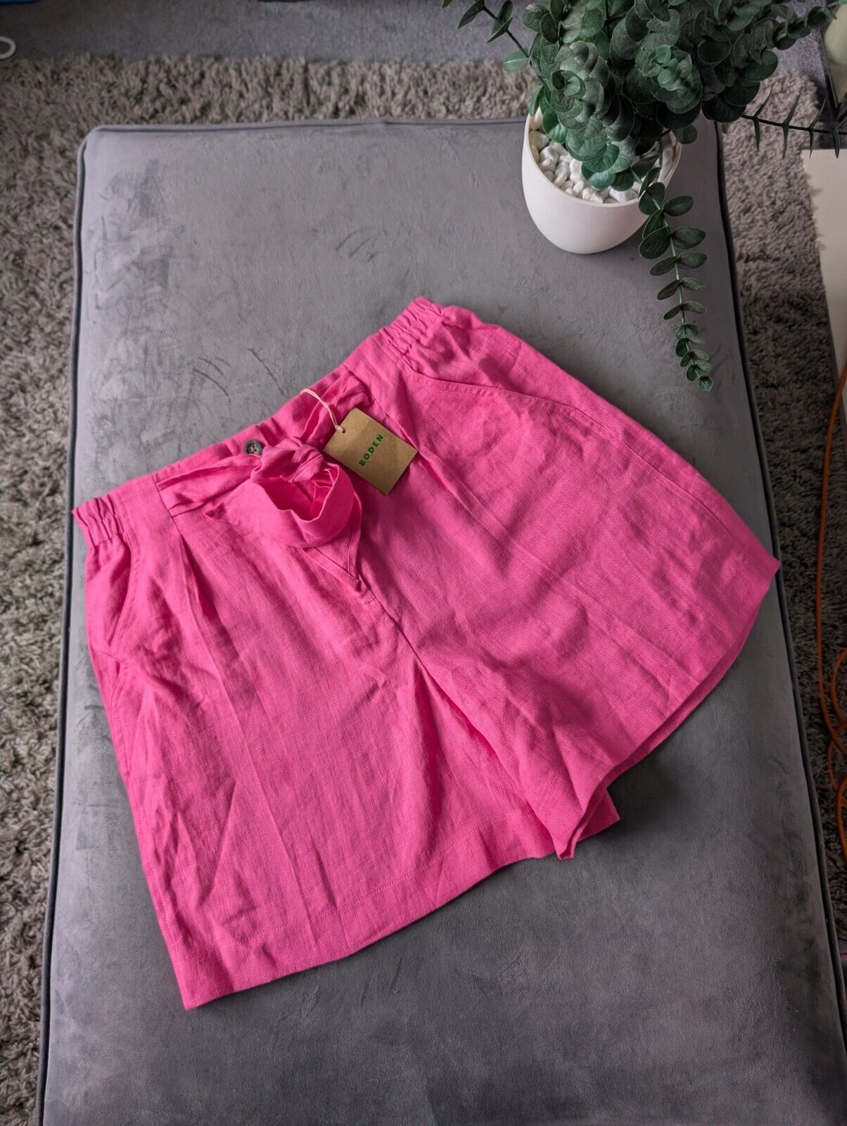 New Women's BODEN 100% Linen Bright Pink Shorts UK 12 Pink Tie Belt Summer