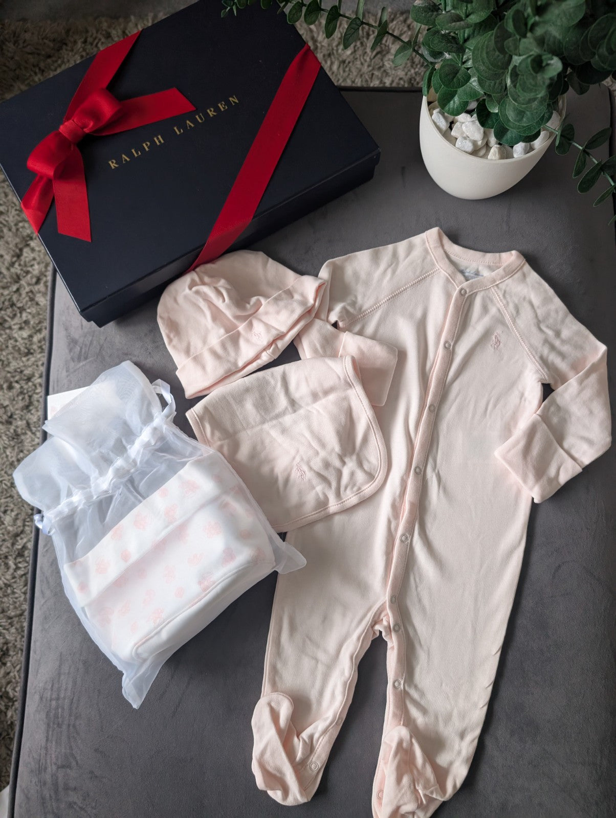 New Ralph Lauren Baby Pink Gift Set Basket Bear Romper Hat + Bib 3-6m Girls 3pc