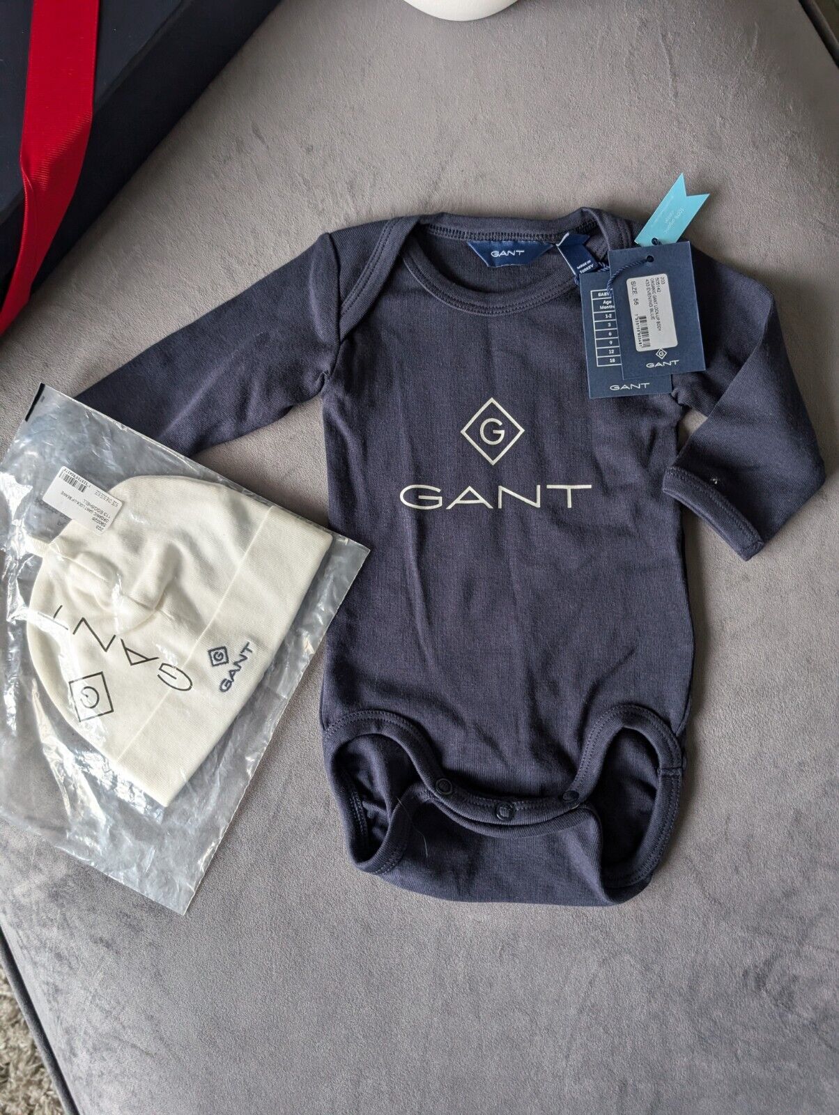 New GANT Navy Blue Organic Lock Up Body Babygrows Size 3 Months + Hat Gift Baby