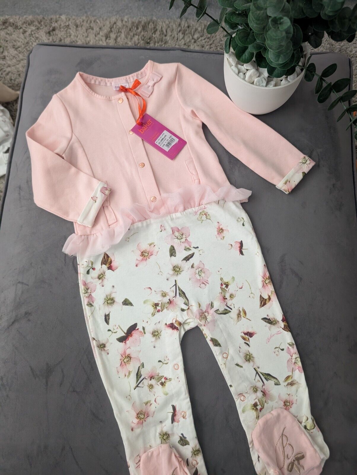 New Ted Baker Baby Girl Sleepsuit Outfit Romper Frill Gift 18-24m Floral