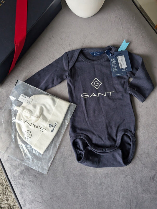 New GANT Navy Blue Organic Lock Up Body Babygrows Size 3 Months + Hat Gift Baby