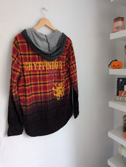 Rare New Our Universe Box Lunch NWT Harry Potter Griffindor Hooded Flannel Shirt