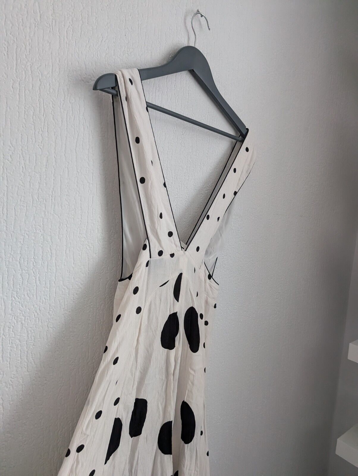 TOPSHOP Pinafore Spot Polka dot Midi Dress White Black Sz 10 worn once viral