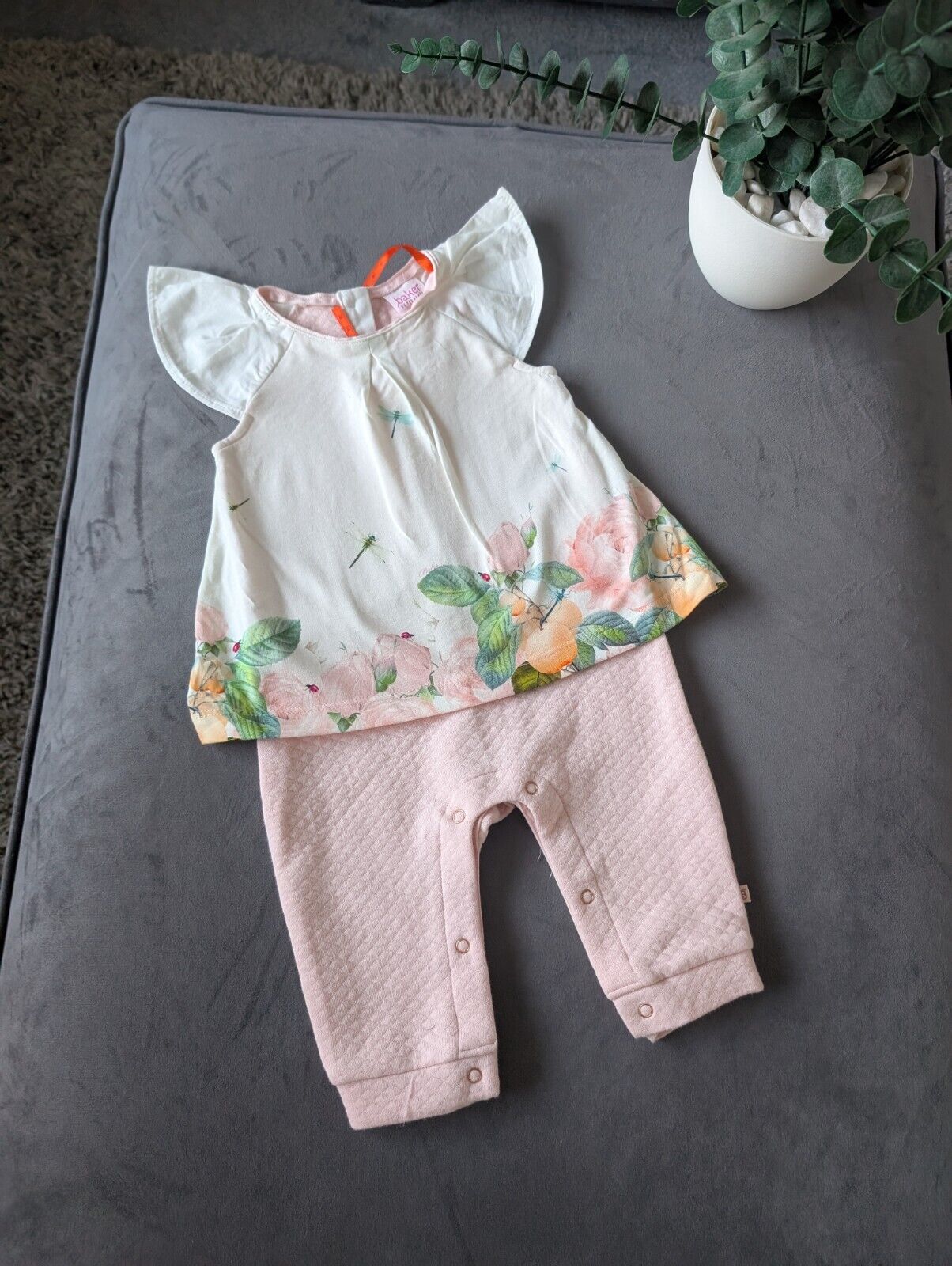 Bnwot Ted Baker Baby Girl Sleepsuit Outfit/romper Quilted Frill Gift 3-6 Floral