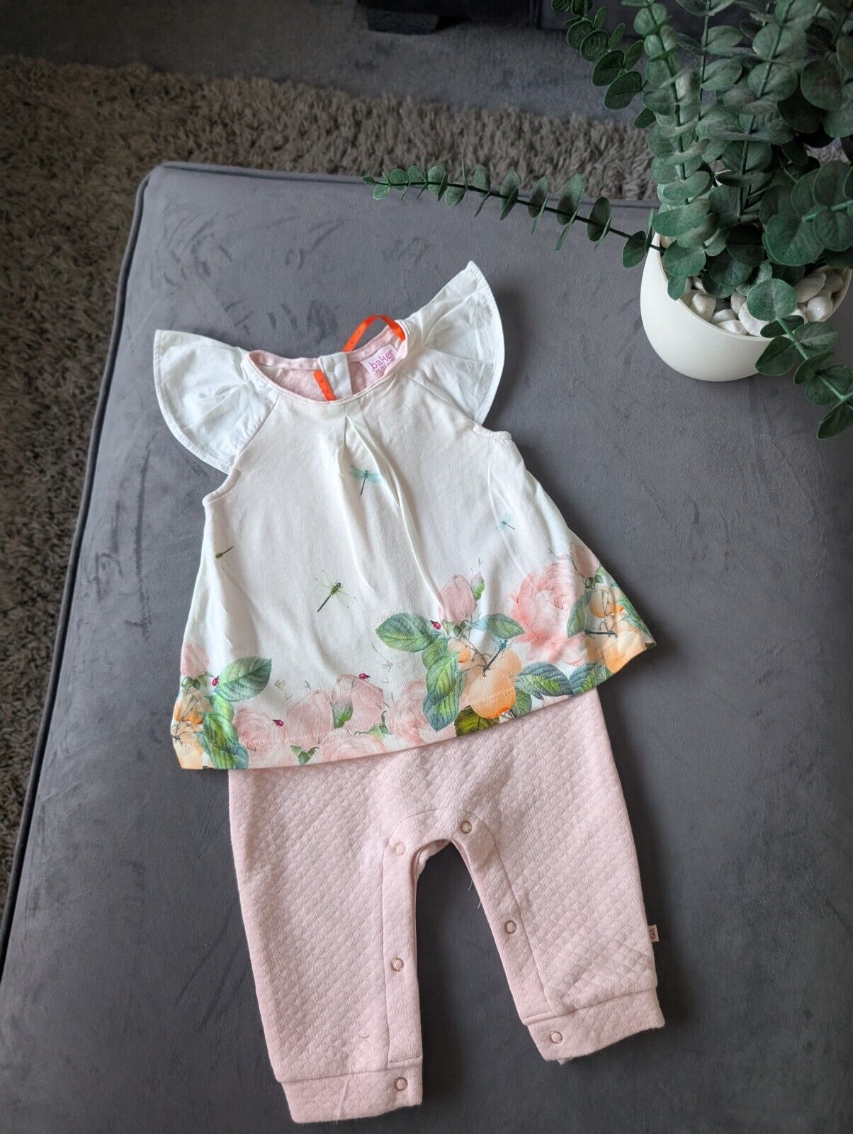 Bnwot Ted Baker Baby Girl Sleepsuit Outfit/romper Quilted Frill Gift 3-6 Floral