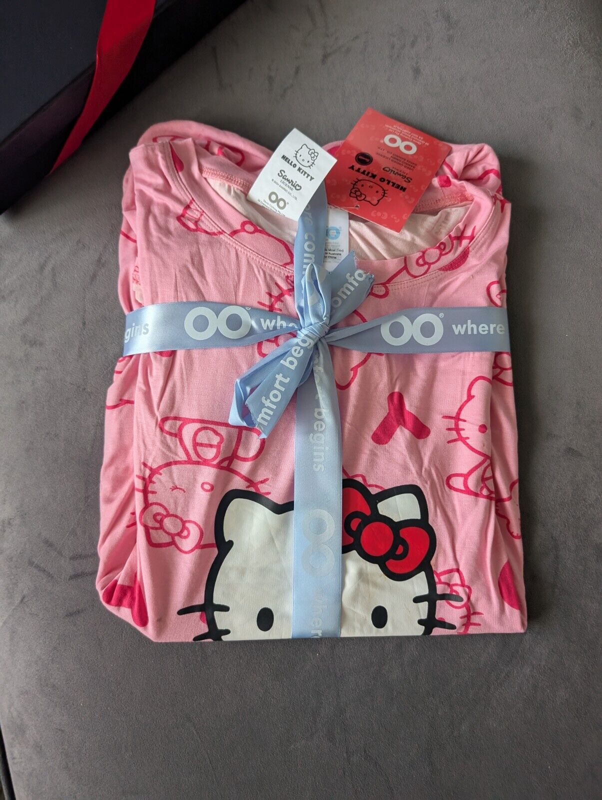 New Hello Kitty Oodie Sleep Tee - BRAND NEW! STILL WITH ORIGINAL PACKAGING gift